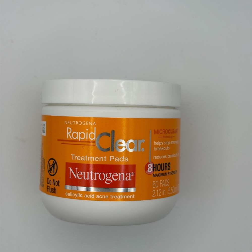 Neutrogena Acne Treatment Pads in White and Orange Jar